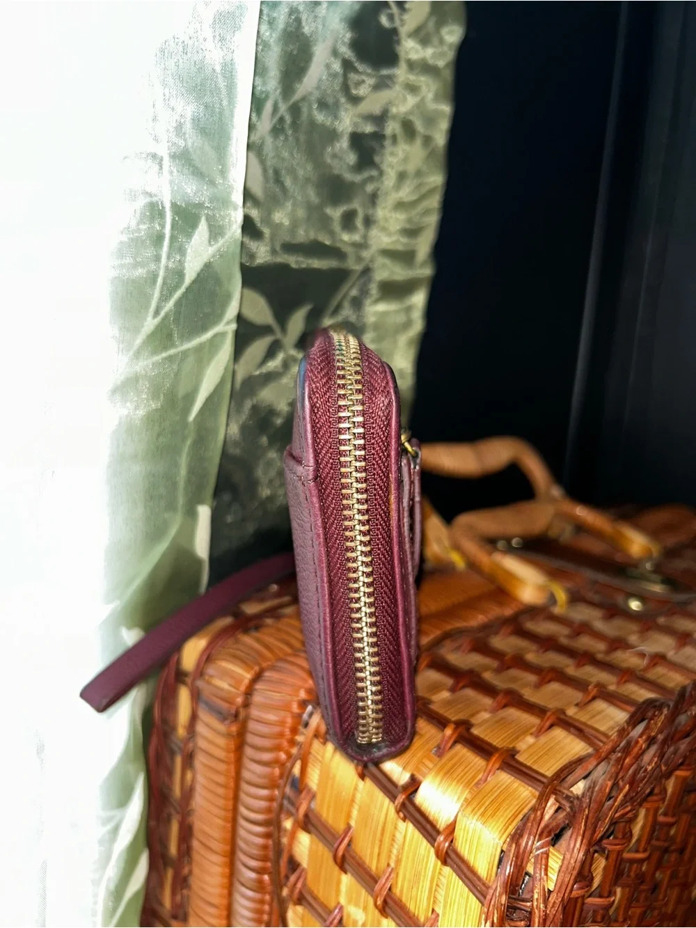 Fossil Jori RFID Zip Clutch Red Wine Leather Wristlet Wallet -GUC-